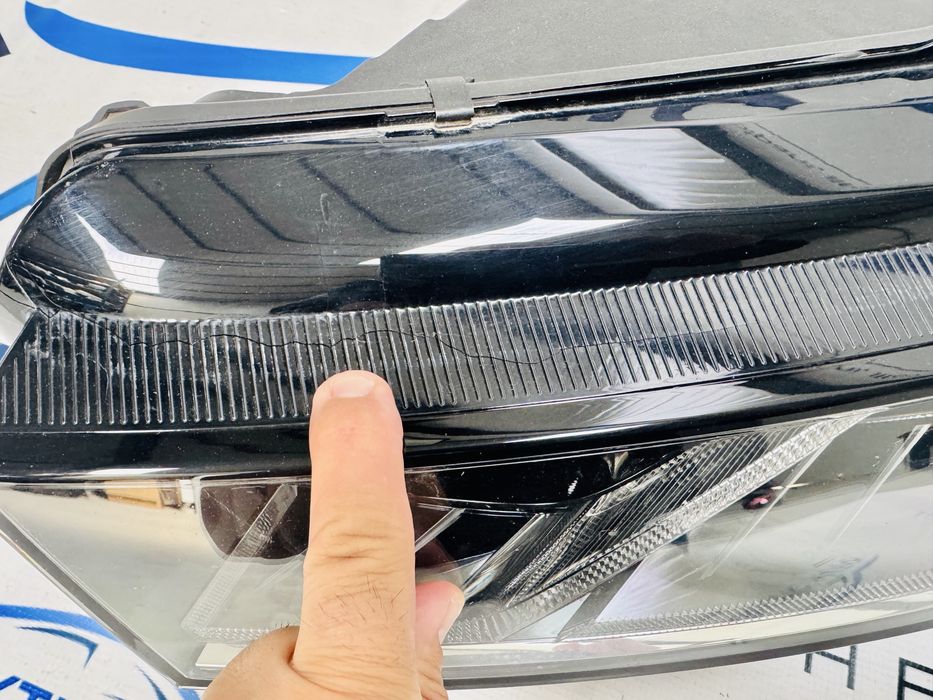 Far stanga Full Led Skoda Octavia 4 cod 5E4941015A
