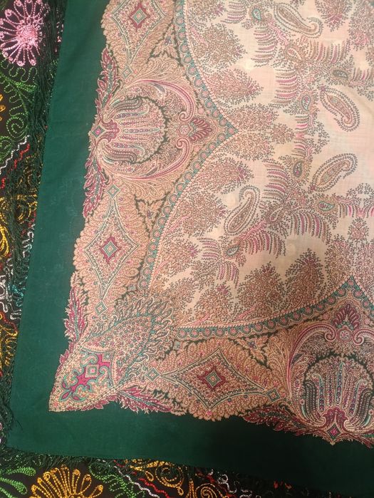 Павлопасатский платок, шерсть