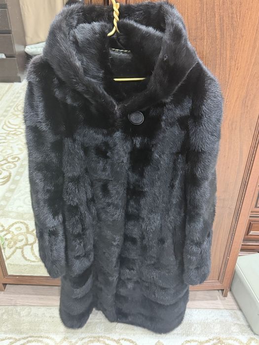 Продам норковую шубу