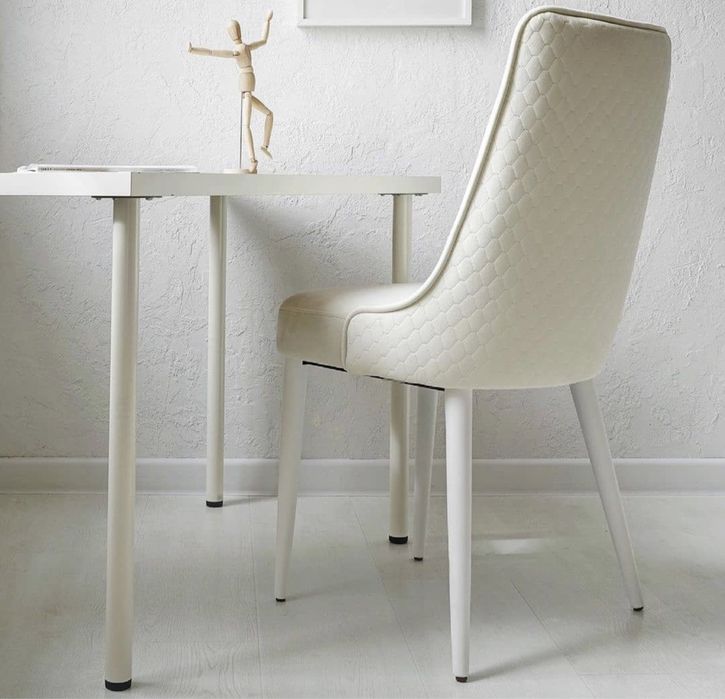 Продам набор из 6 стульев