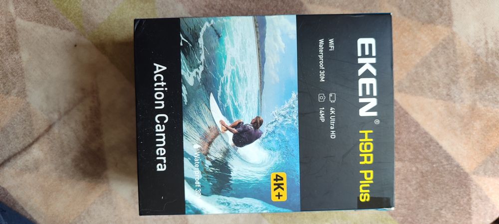 Продавам екшън камера Eken h9r plus