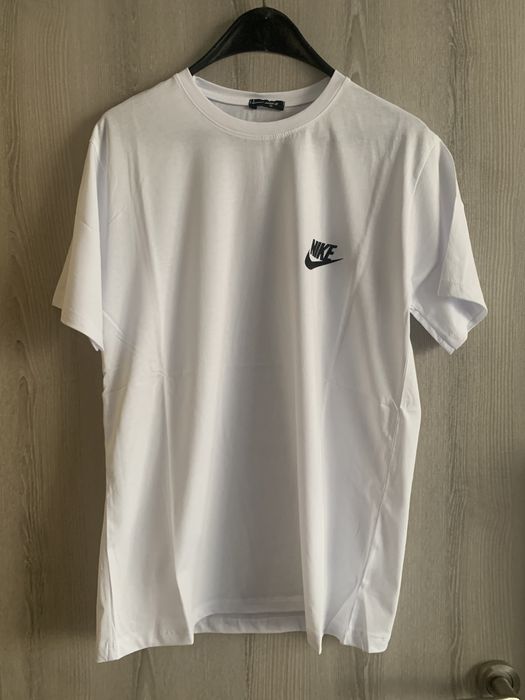 Мъжка тениска Nike в 4 цвята