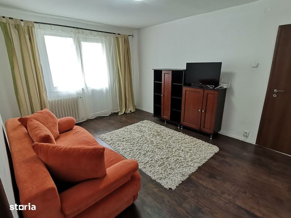 INCHIRIEZ apartament 3 camere, renovat,zona Ciresica
