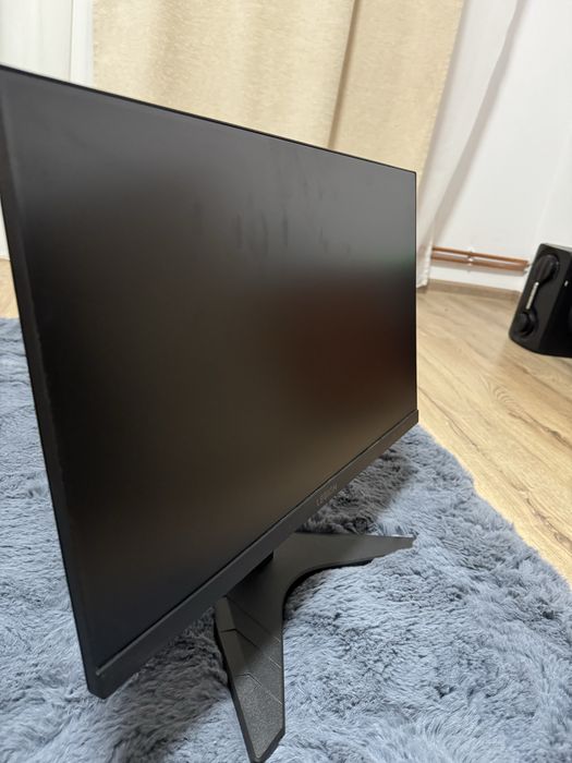 Vand monitor Lenovo Legion R24S