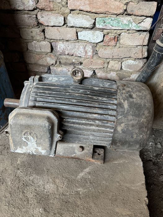 De vanzare Motor trifazic