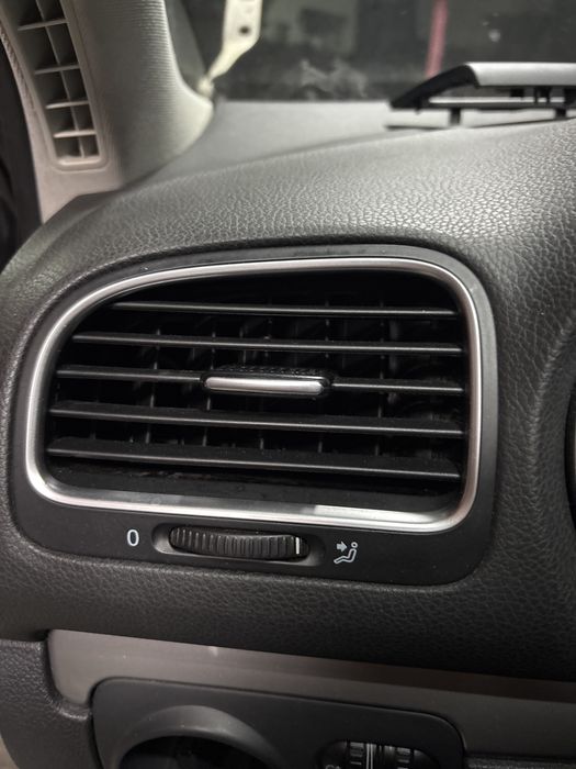 Grila venilatie aerisire vw golf 6