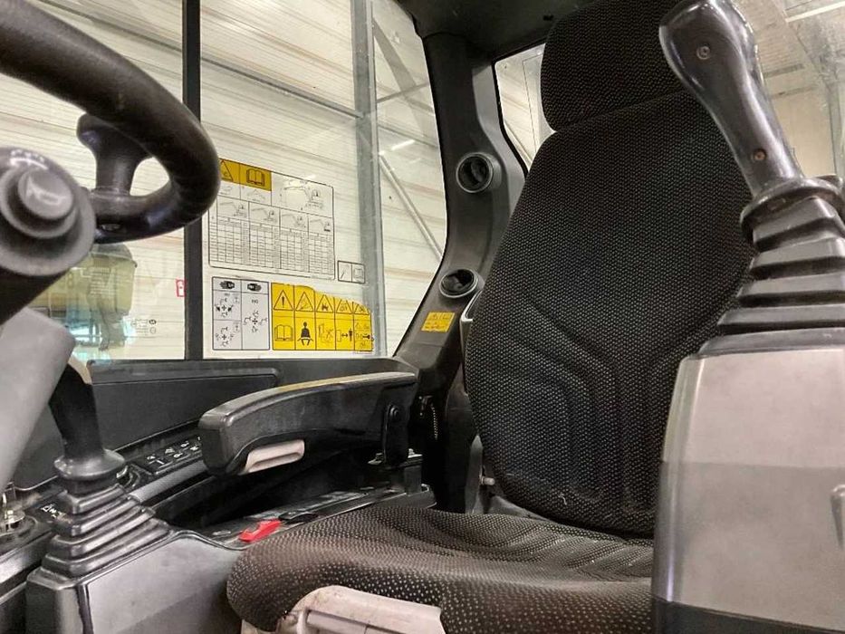 Колесные экскаватор Bobcat E 57 W