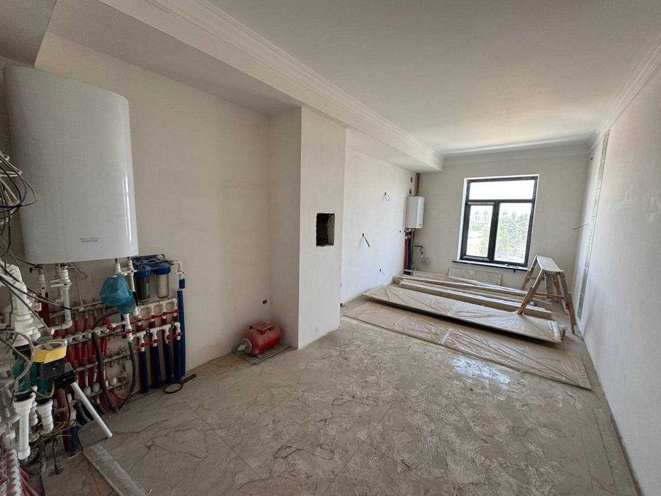 Объединённая 3+2 — 210 м², кирпичная новостройка