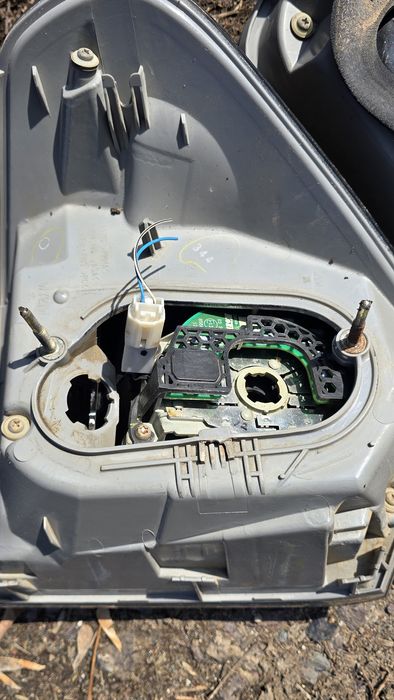 Фары Lexus RX330