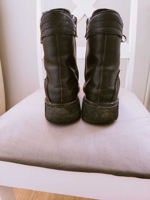 Ботинки из натуральной кожи