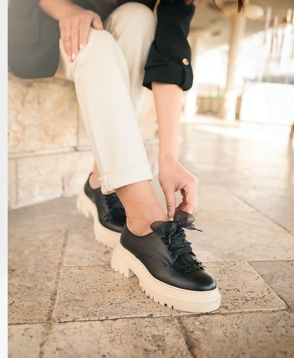 Обувки с връзки от тюл Bianki