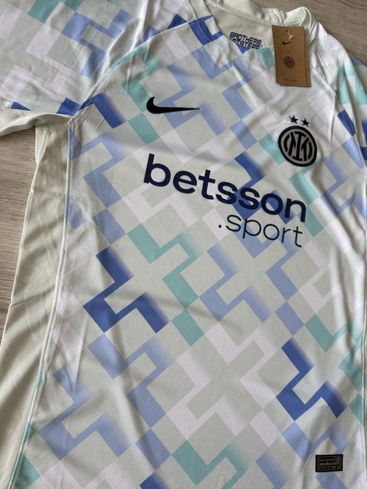 Интер / Найк , Inter / Nike