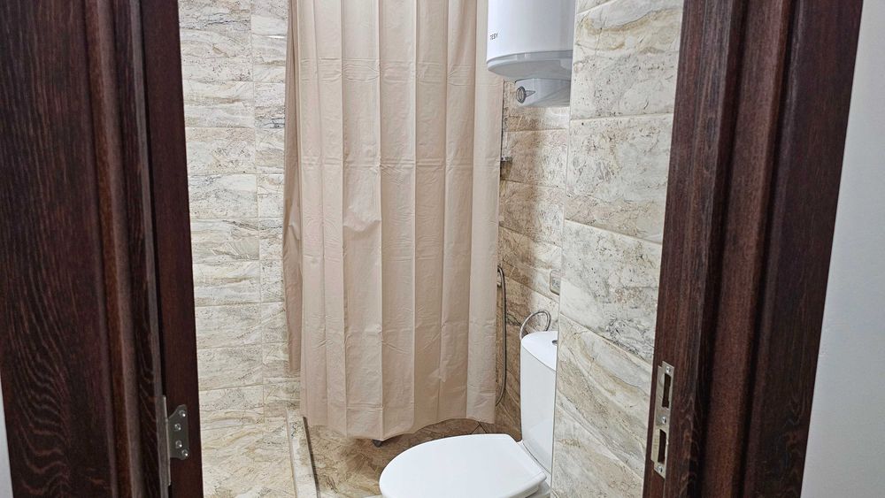 Дава се под наем Двустаен апартамент в Варна, Левски - 75 кв.м за 459 € - Снимка #6