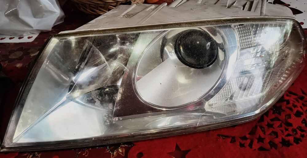 Faruri Skoda Octavia 2 xenon