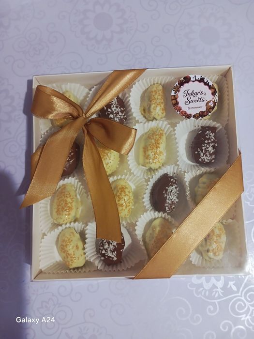 Финики в шоколаде