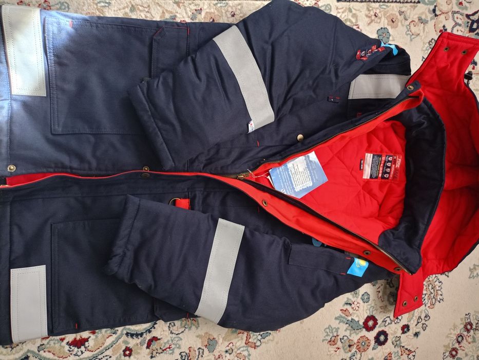 Продам спецодежду