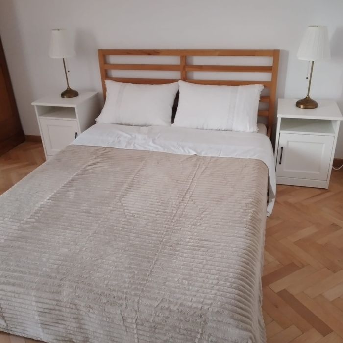 Închiriez apartament cu 3 camere zona Piata 1 Mai București