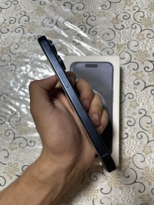 Iphone 15 pro titan blue