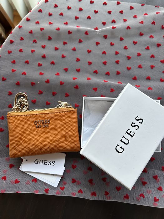 Портмоне Guess ново