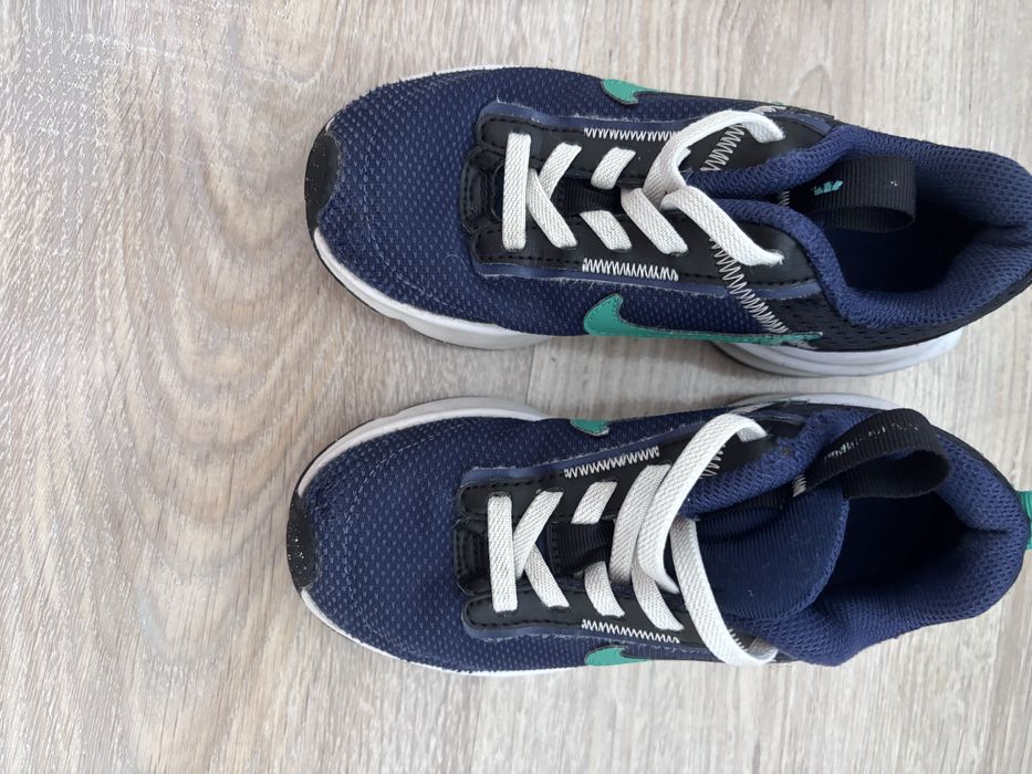 Nike маратонки 28 1/2