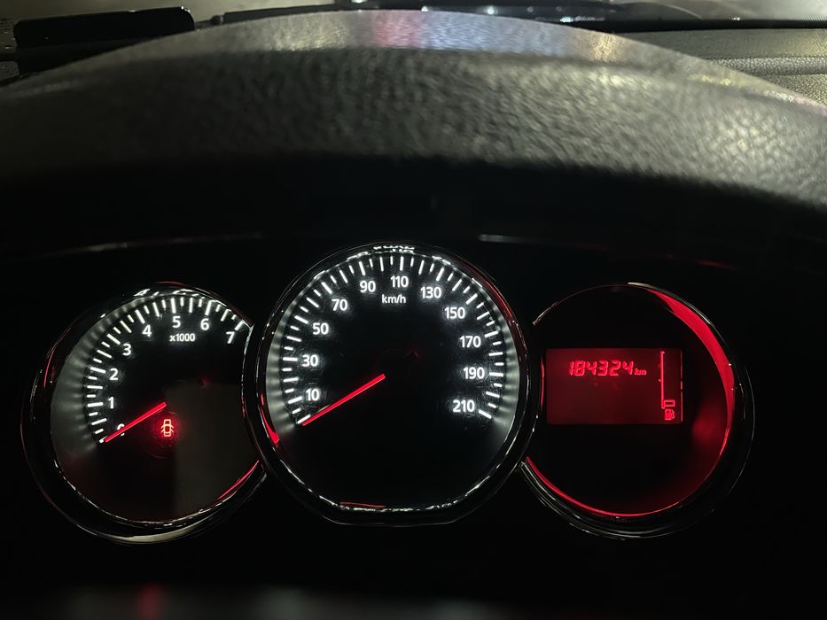 Schimbare leduri/lumini/becuri bord/ceasuri auto