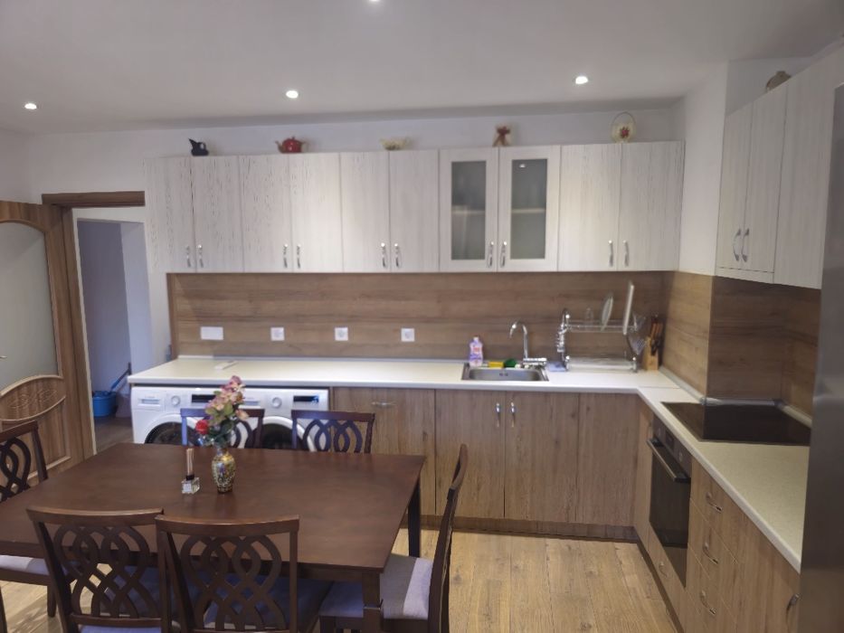 Продава се Двустаен апартамент в Пирдоп - 65 кв.м за 1524 €/кв.м - Снимка #2