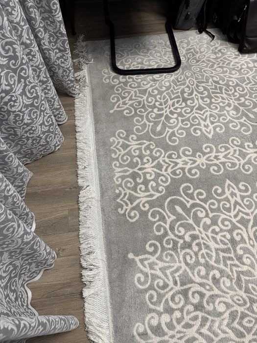 Ковер   на пол.