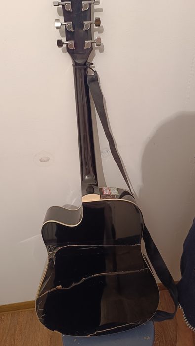 Акустическая гитара Adagio