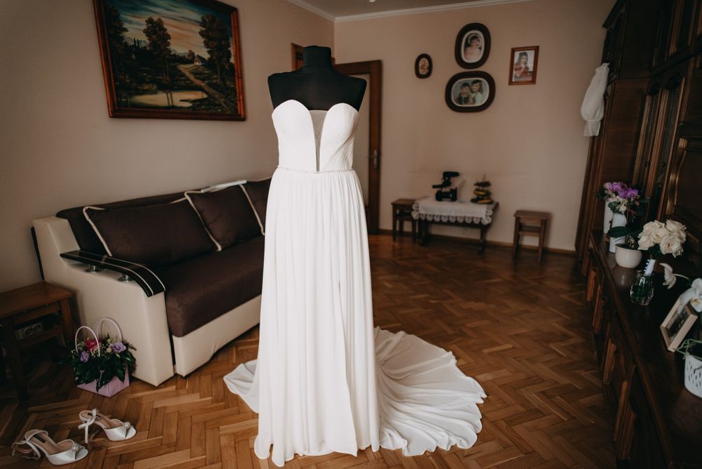 Vând rochie de mireasă