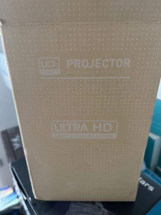 Videoproiector Nou