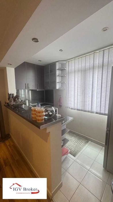Продава се Тристаен апартамент в Разлог - 64 кв.м за 773 €/кв.м - Снимка #4