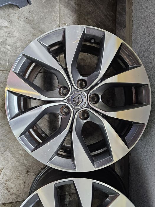 Оригинални 17" джанти Renault 5×114.3, без кривини