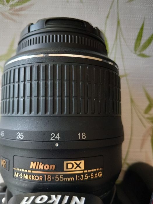 Фотоапарат NIKON, със стойка