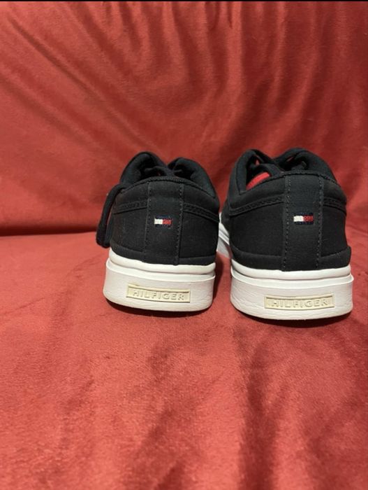 Adidasi Tommy Hilfiger