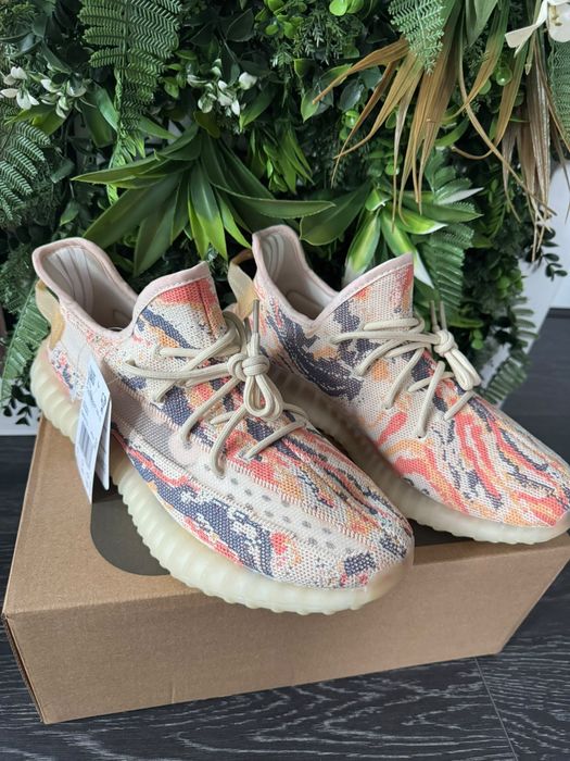 Yeezy Boost 350 V2