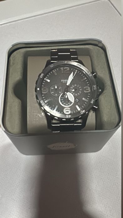 Мъжки часовници guess, tommy hilfiger, fosil