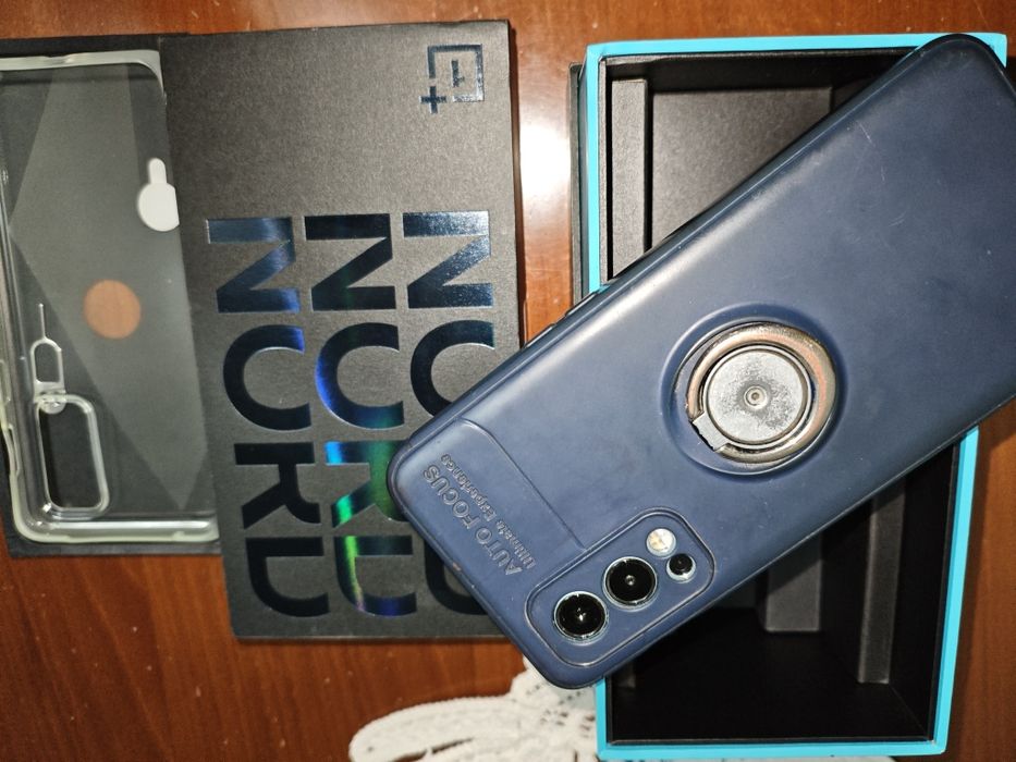 OnePlus 2 5G in cutie toate accesoriile