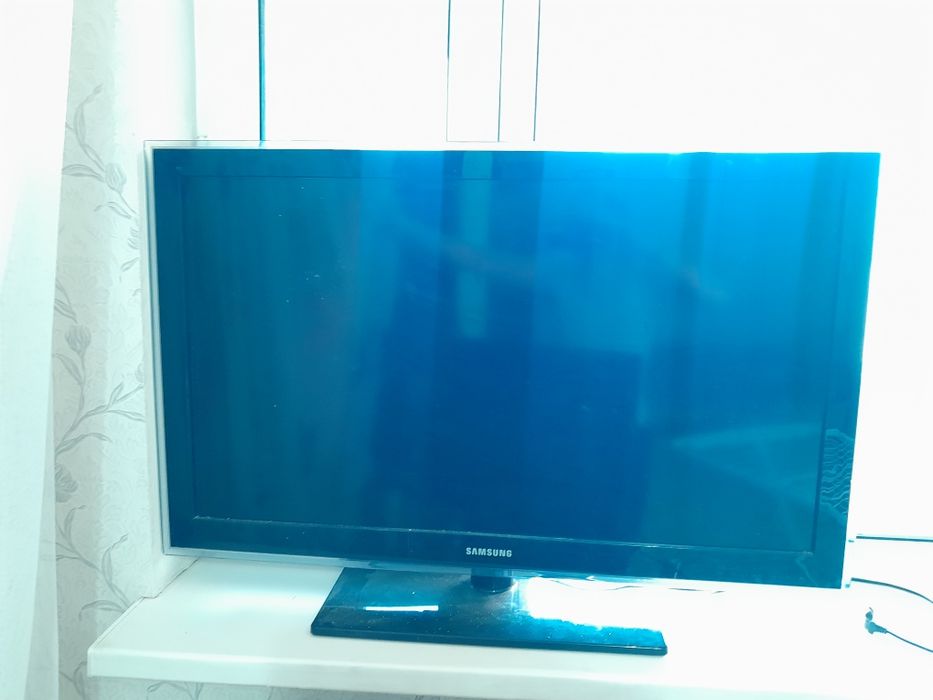 Телевизор  самсунг 28000тг