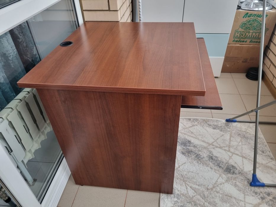 Стол компьютерный отдам даром
