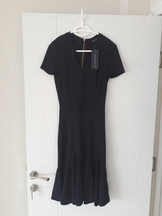 French Connection чисто нова рокля