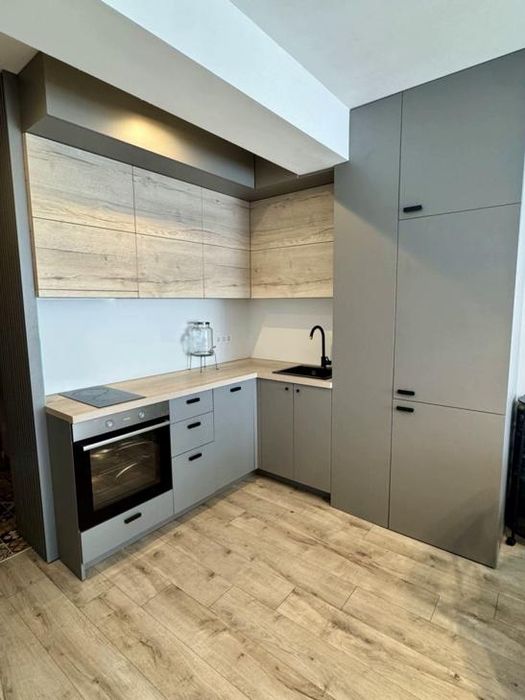 Дава се под наем Двустаен апартамент в София, Красно село - 65 кв.м за 649 € - Снимка #2