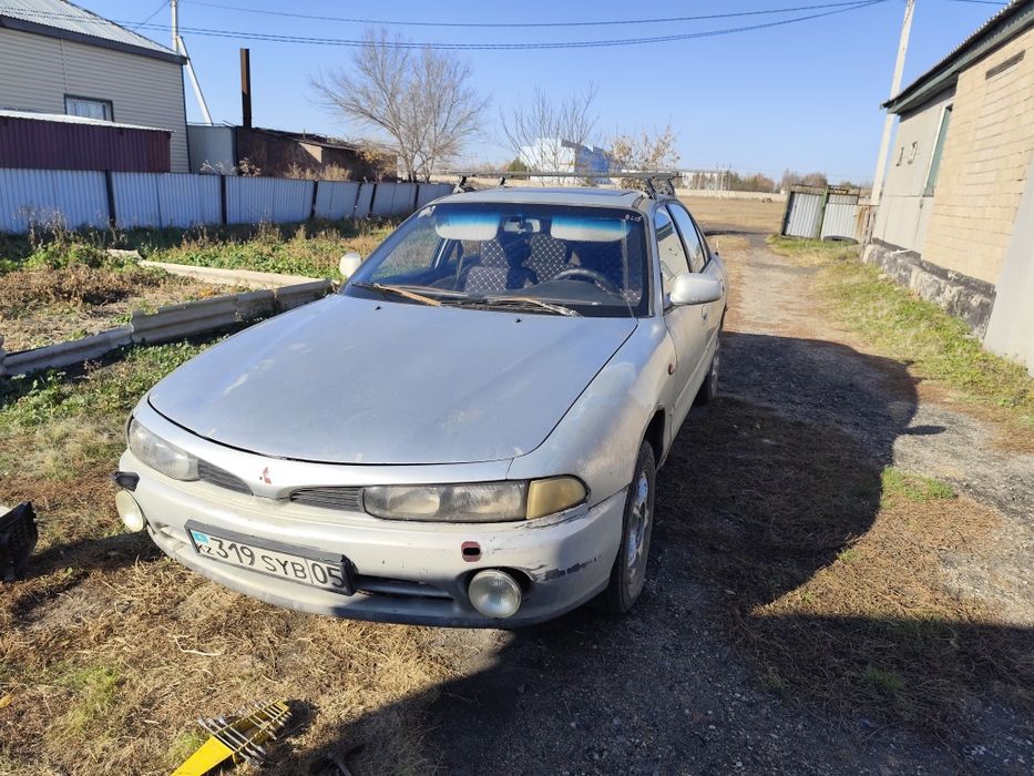 Mitsubishi Galant