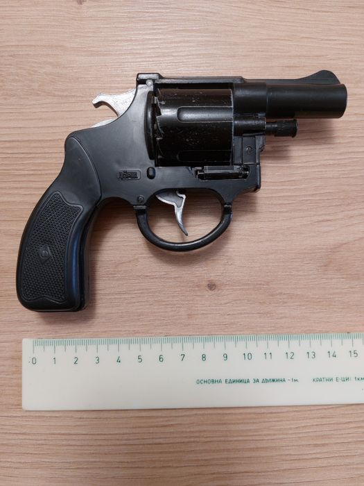 Руски капсов пистолет от соца!
 
made in USSR TBILISI.