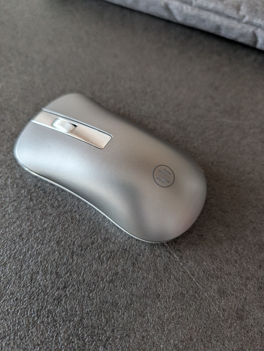 Husa laptop Macbook și mouse bluetooth
