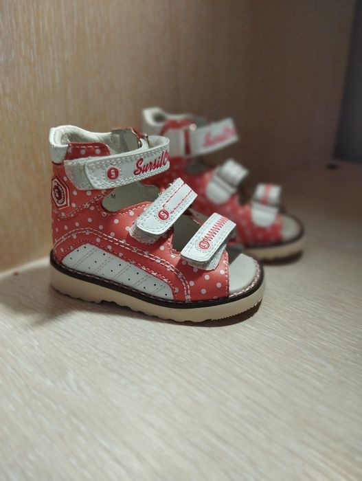 Продам детские ортопедические сандали.