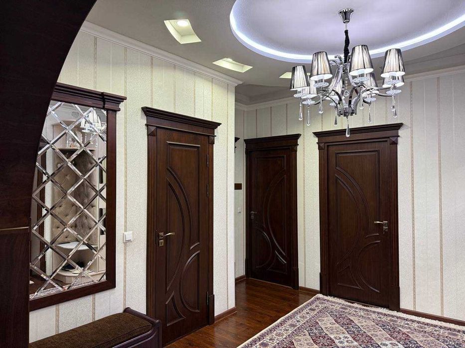 Сдается в аренду просторная 3-комнатная квартира в центре города