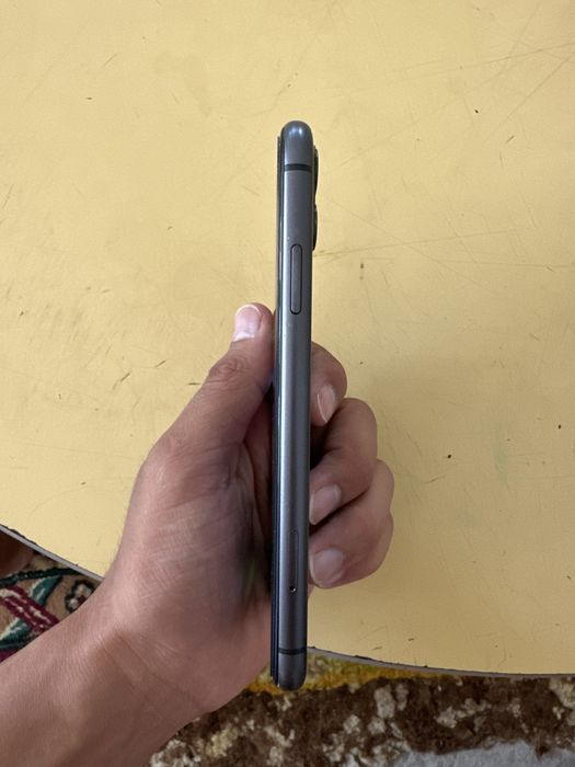 iPhone 11 128 gb..
