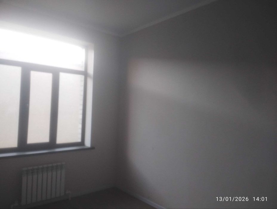 Янгийўл шаҳар Ўткир акани маҳалласида квартира сотилади