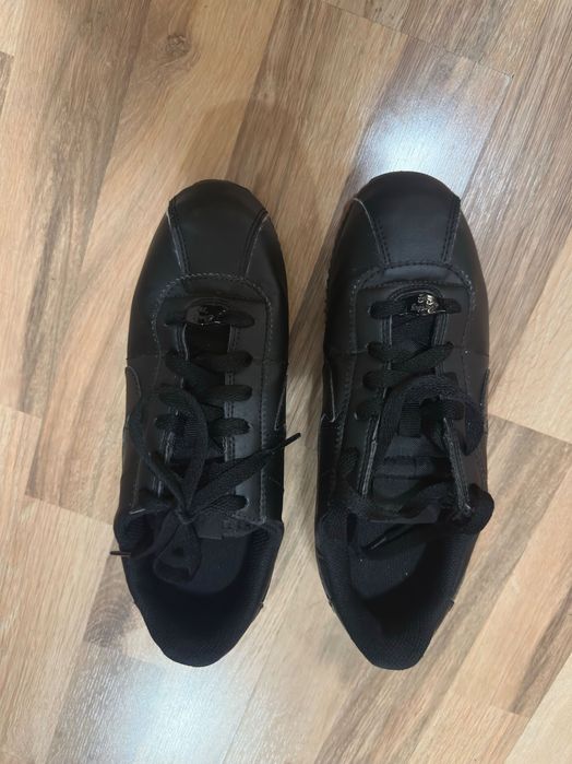 Дамски маратонки Nike