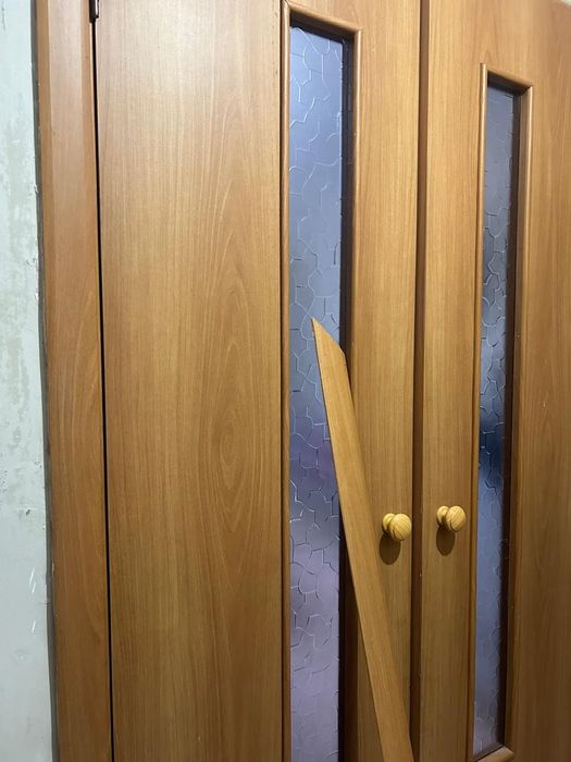 Продам межкомнатную дверь